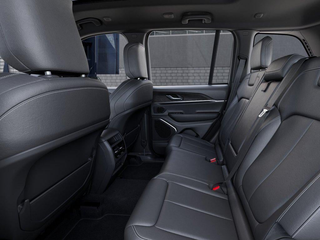 2027 Jeep Grand Cherokee GRAND CHEROKEE LIMITED 4X4