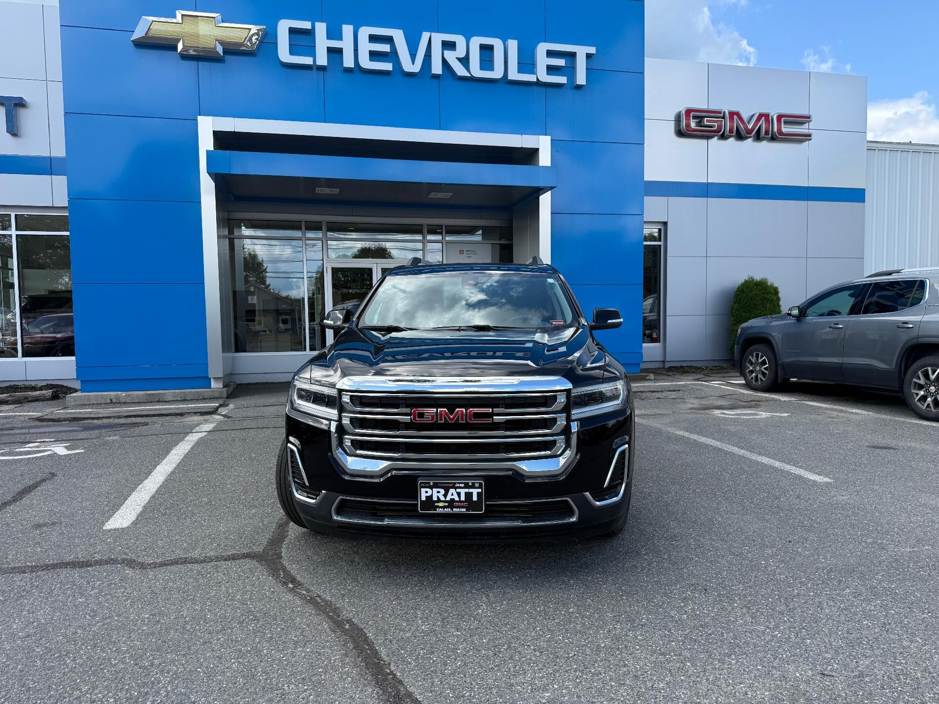 2023 GMC Acadia AWD SLE