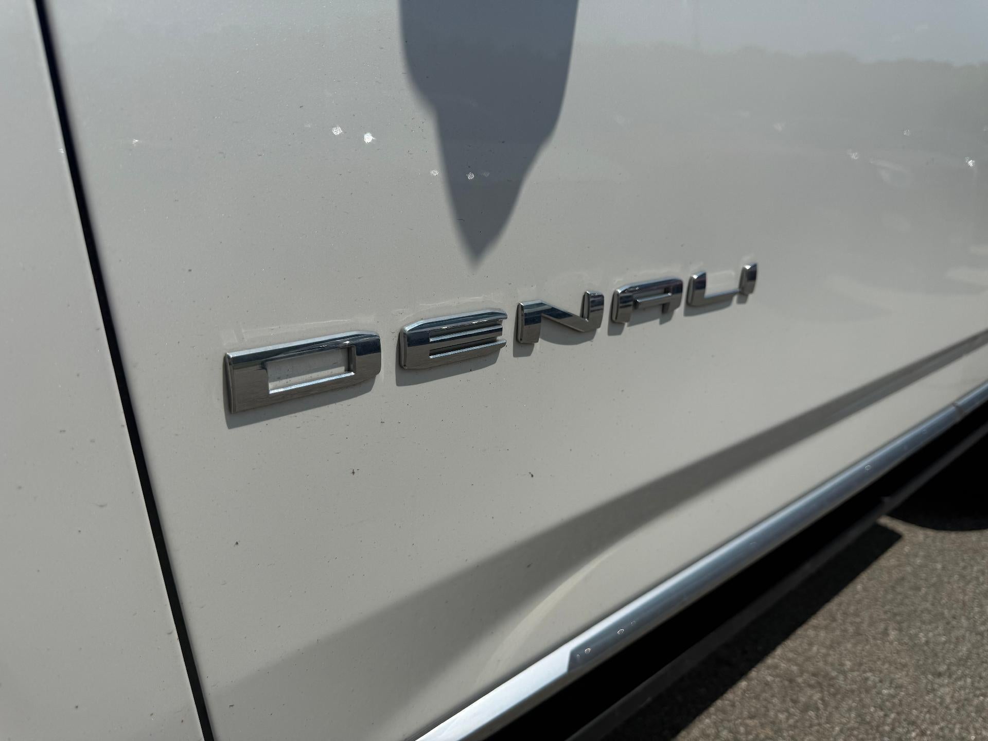 2024 GMC Yukon 4WD Denali