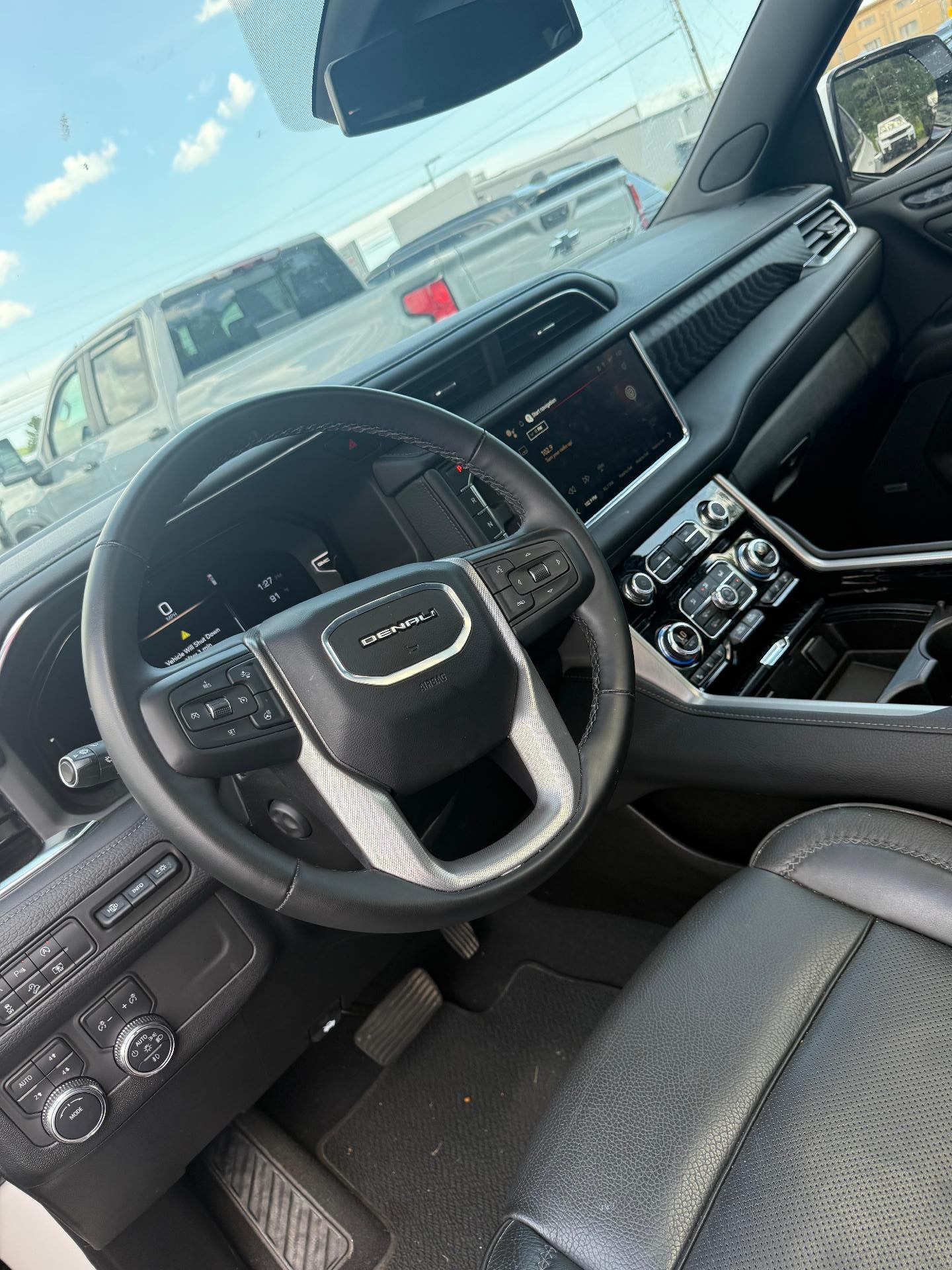2024 GMC Yukon 4WD Denali
