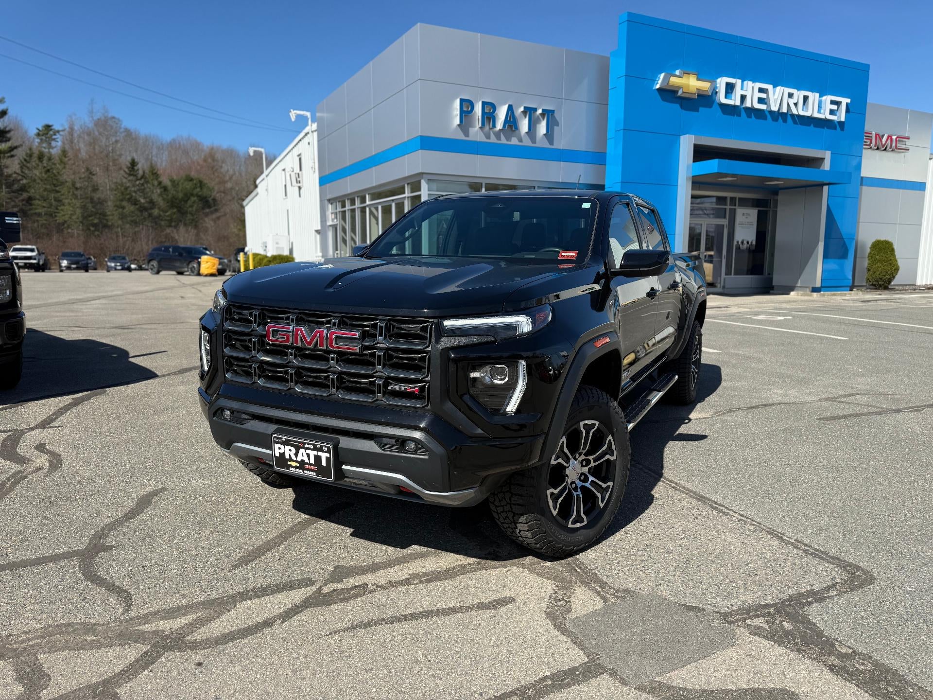 2023 GMC Canyon 4WD AT4 Crew Cab Short Box's photo