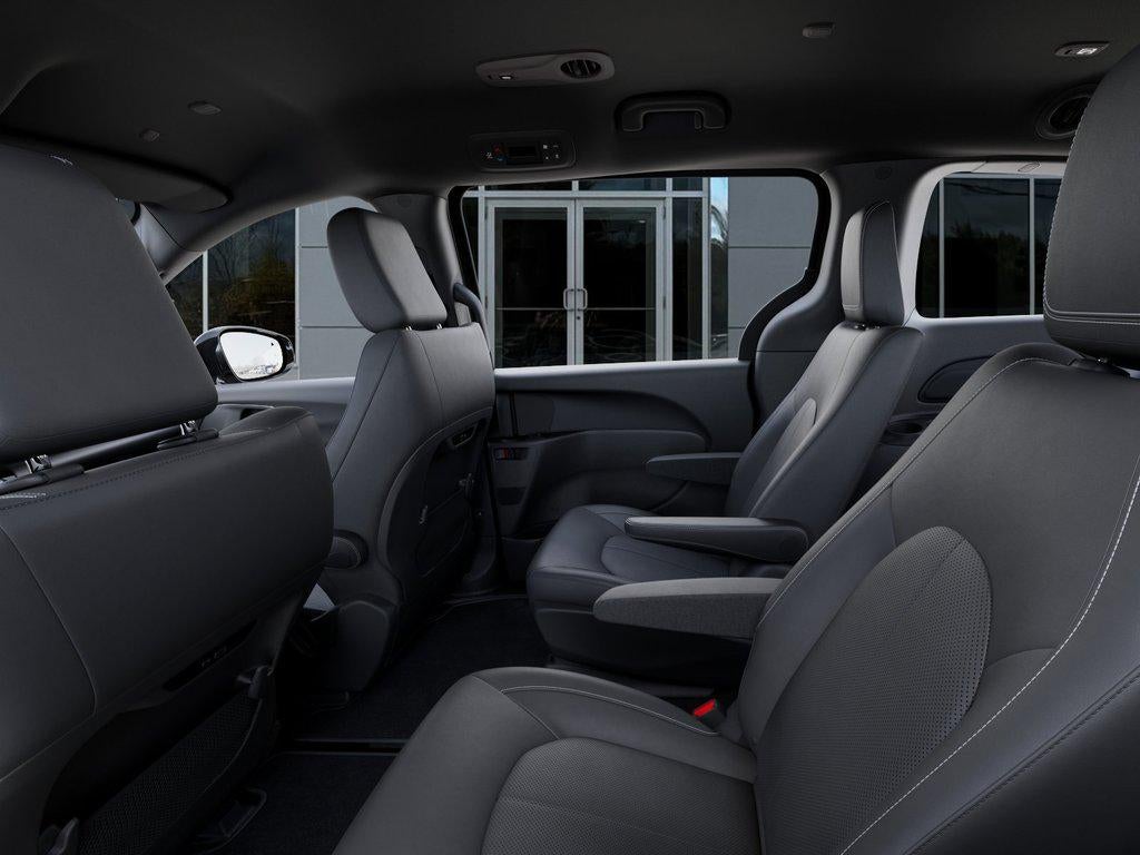 2027 Chrysler Pacifica PACIFICA SELECT AWD