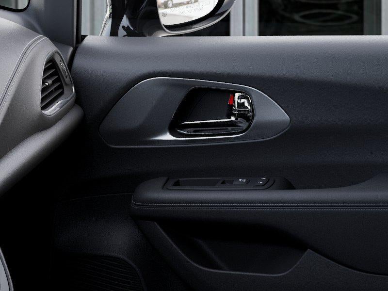 2027 Chrysler Pacifica PACIFICA SELECT AWD