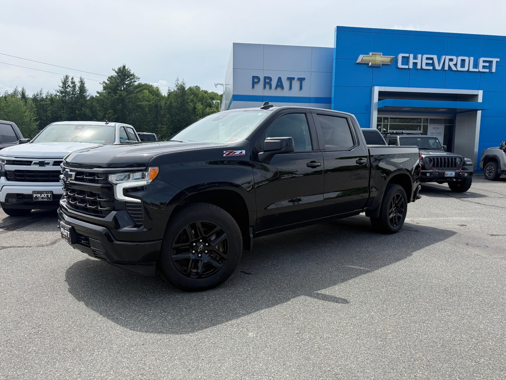 2023 Chevrolet Silverado 1500 4WD Crew Cab Short Bed RST