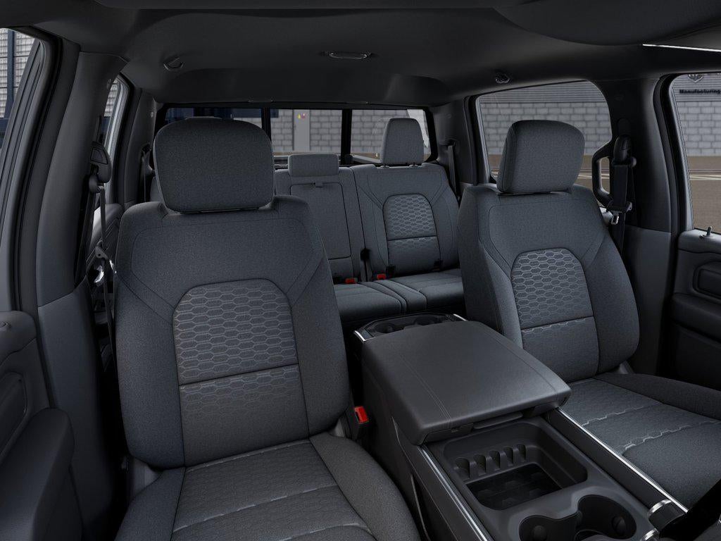 2026 RAM Ram 1500 RAM 1500 EXPRESS CREW CAB 4X4 5'7' BOX