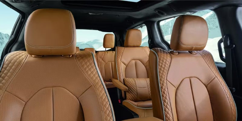2023 Chrysler Pacifica-Hybrid Interior