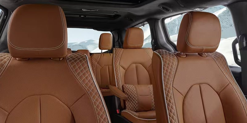 2024 Chrysler Pacifica-Plug-In-Hybrid Interior